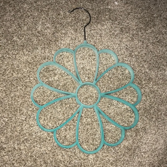 Accessories - Scarf Hanger🧣